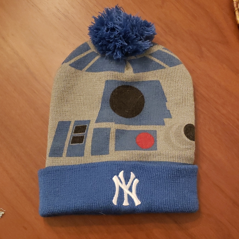 New York Yankees R2D2 Winter Hat
